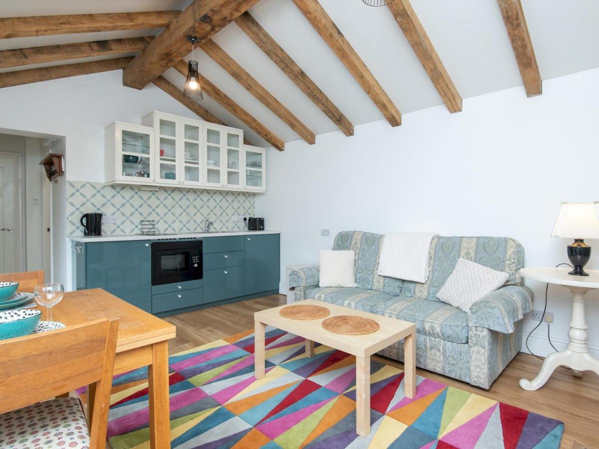 Pass The Keys Charming Garden Cottage With Parking Бат Екстериор снимка